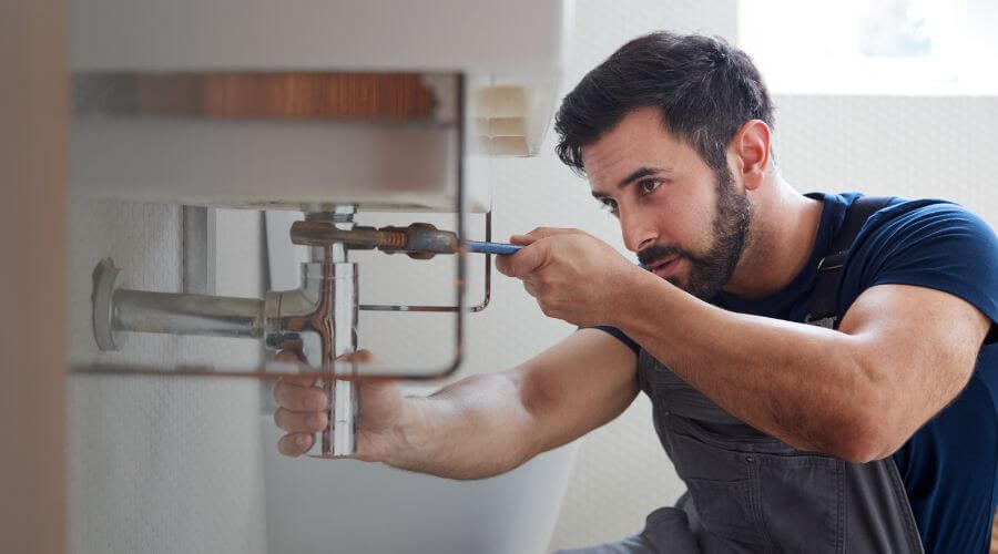 Sink faucet replacement in La Mesa, NM